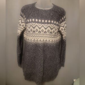 3/$30 Garage Grey and Cream Patterned Sweater